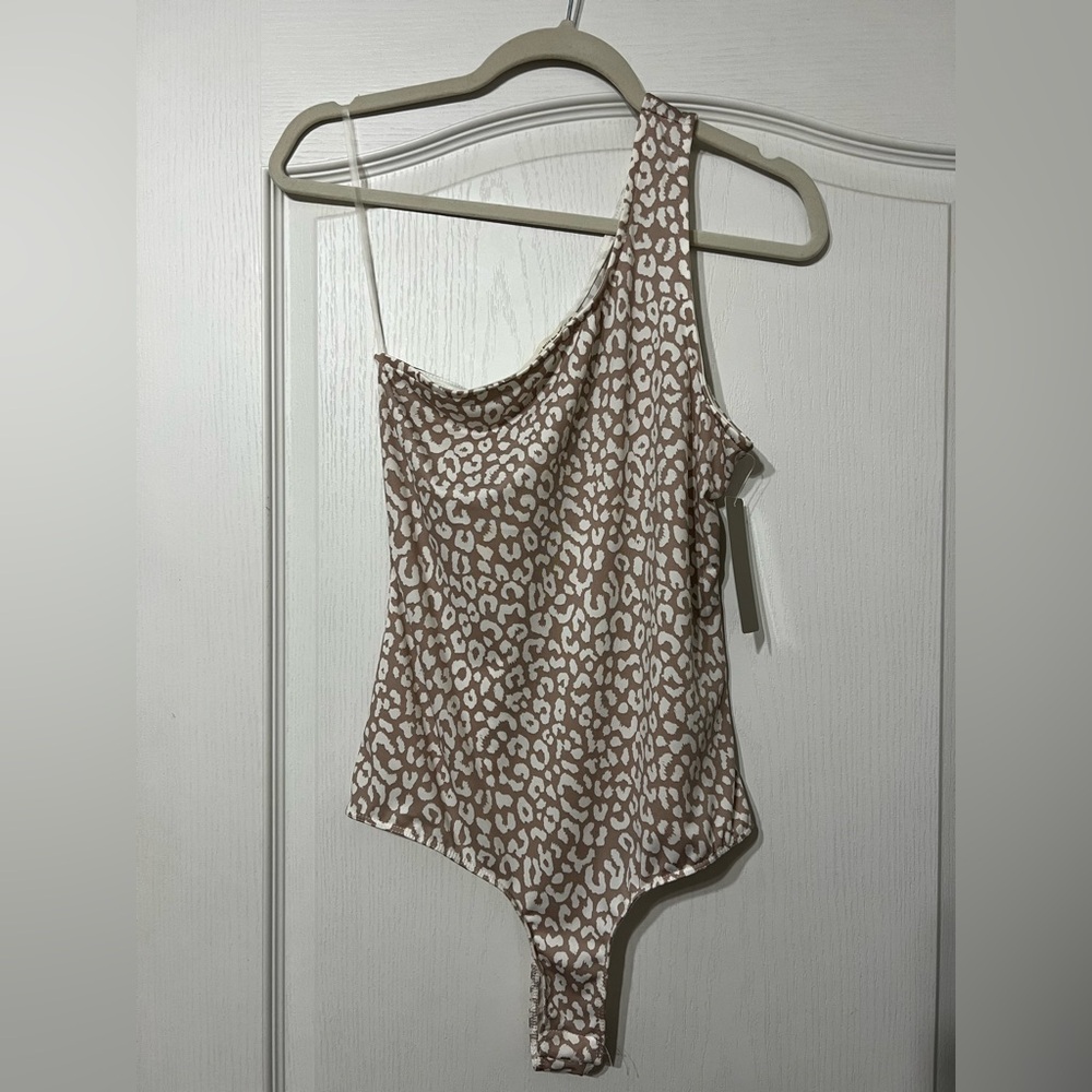 Taupe and white leopard print bodysuit - Picture 2 of 2